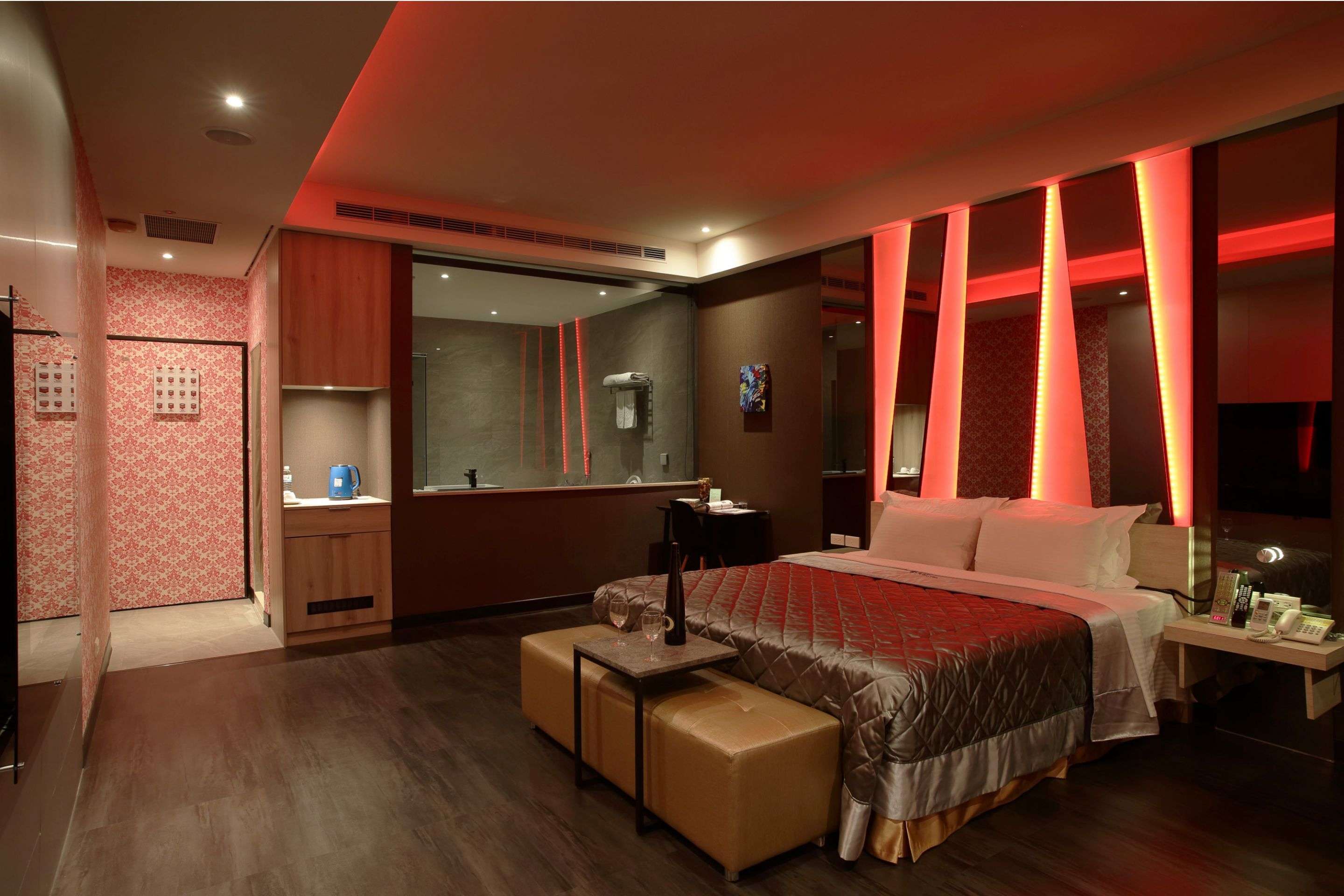 芬多精加香汽車旅館